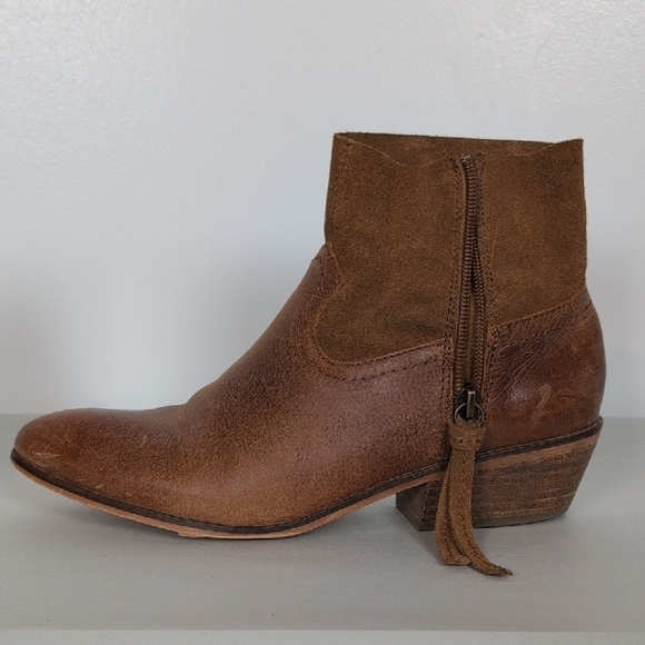 Frye and Co. Rubie Ankle Bootie - Picture 7 of 13